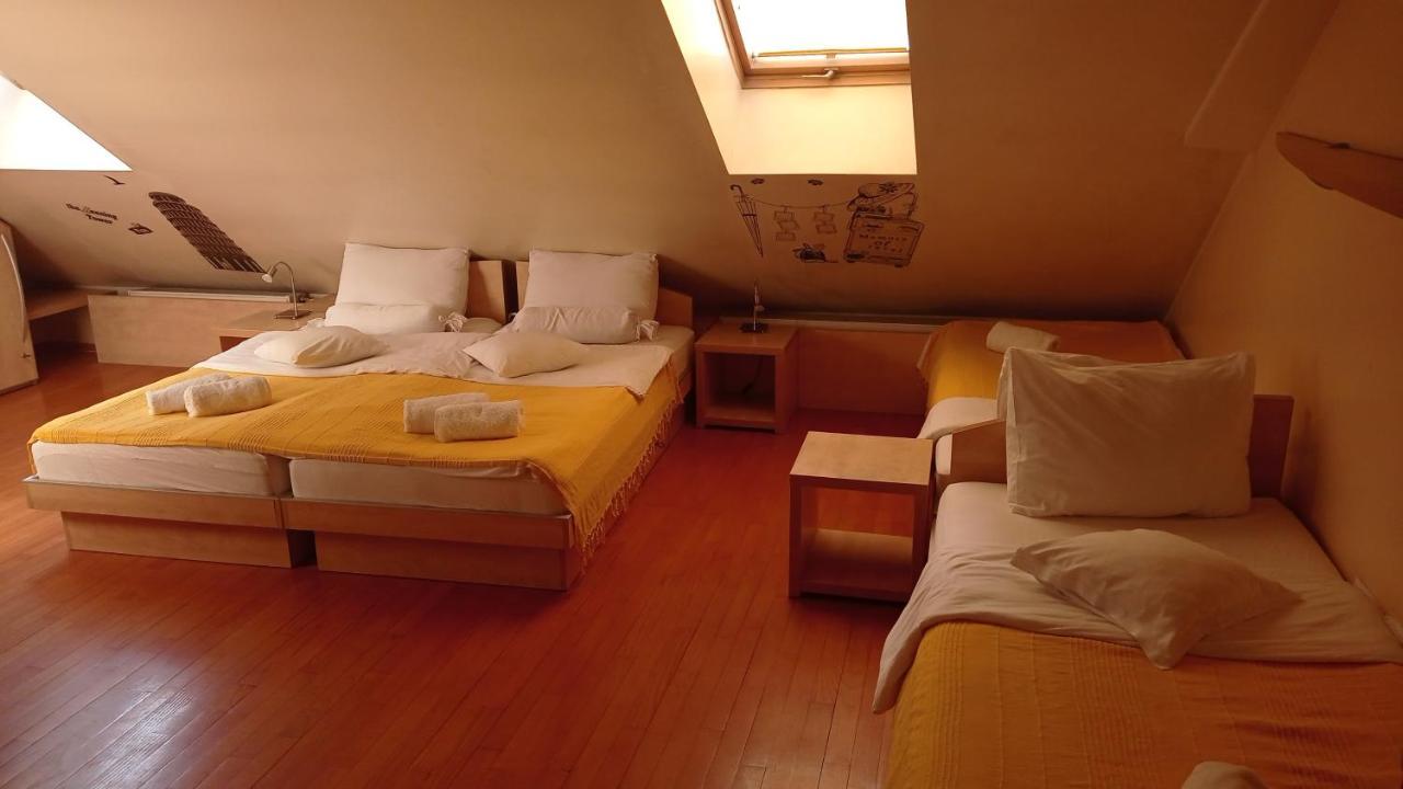 Car Royal Apartments And Rooms Novi Sad Luaran gambar