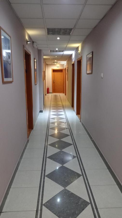 Car Royal Apartments And Rooms Novi Sad Luaran gambar