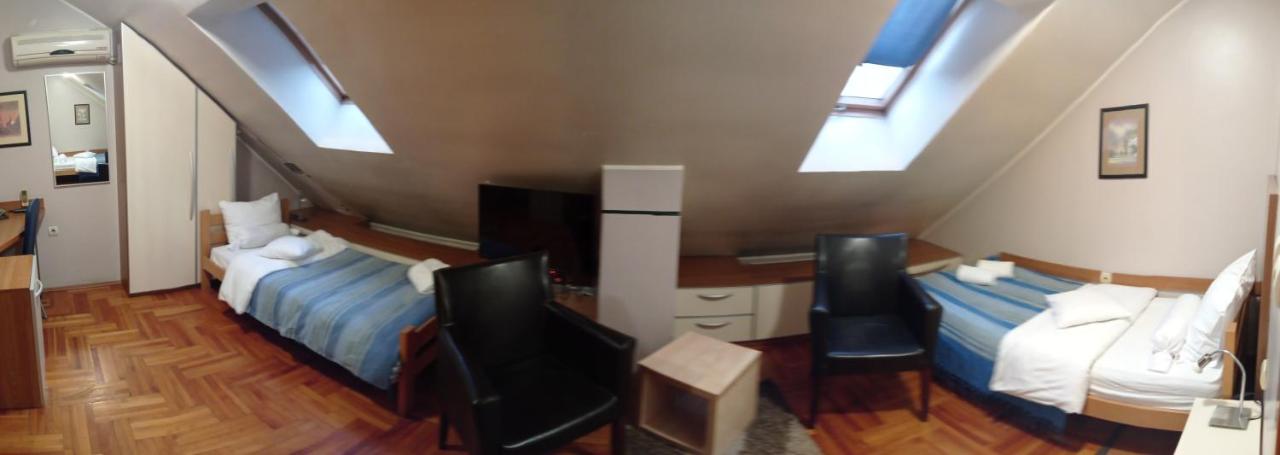 Car Royal Apartments And Rooms Novi Sad Luaran gambar