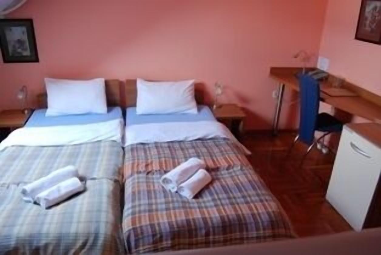 Car Royal Apartments And Rooms Novi Sad Luaran gambar